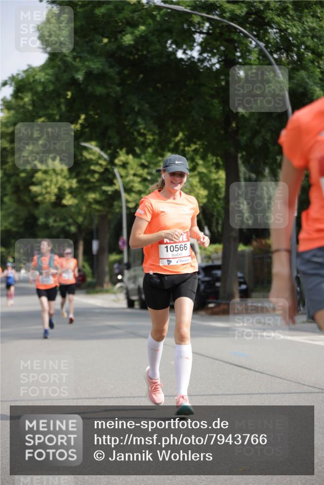 15.06.2025 - REWE Women's Run Jannik Wohlers http://msf.ph/oto/7943766 15.06.2025 08:47:16 Laufen 10566 meine-sportfotos.de