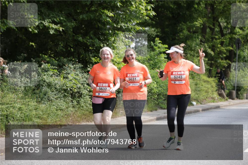 15.06.2025 - REWE Women's Run Jannik Wohlers http://msf.ph/oto/7943768 15.06.2025 10:16:45 Laufen 5632, 5631, 5243 meine-sportfotos.de