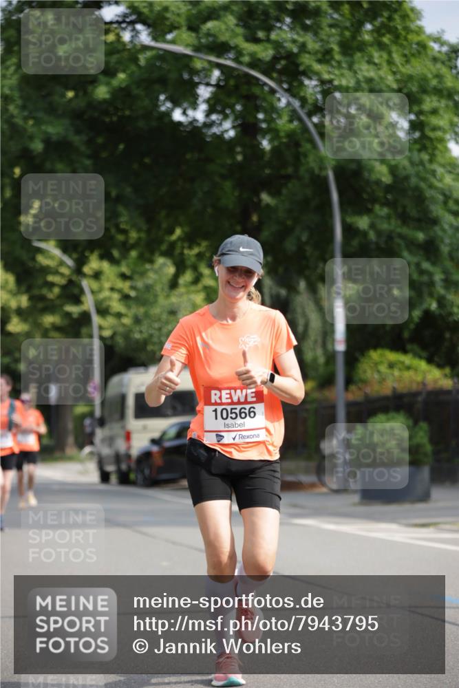 15.06.2025 - REWE Women's Run Jannik Wohlers http://msf.ph/oto/7943795 15.06.2025 08:47:17 Laufen 10566 meine-sportfotos.de