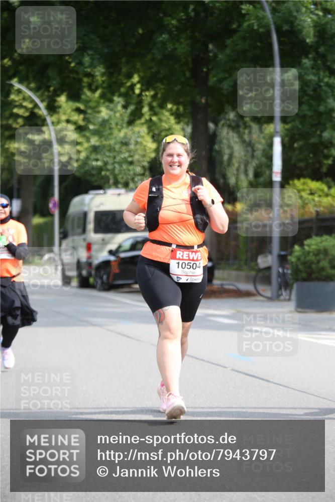 15.06.2025 - REWE Women's Run Jannik Wohlers http://msf.ph/oto/7943797 15.06.2025 10:02:57 Laufen 10504 meine-sportfotos.de