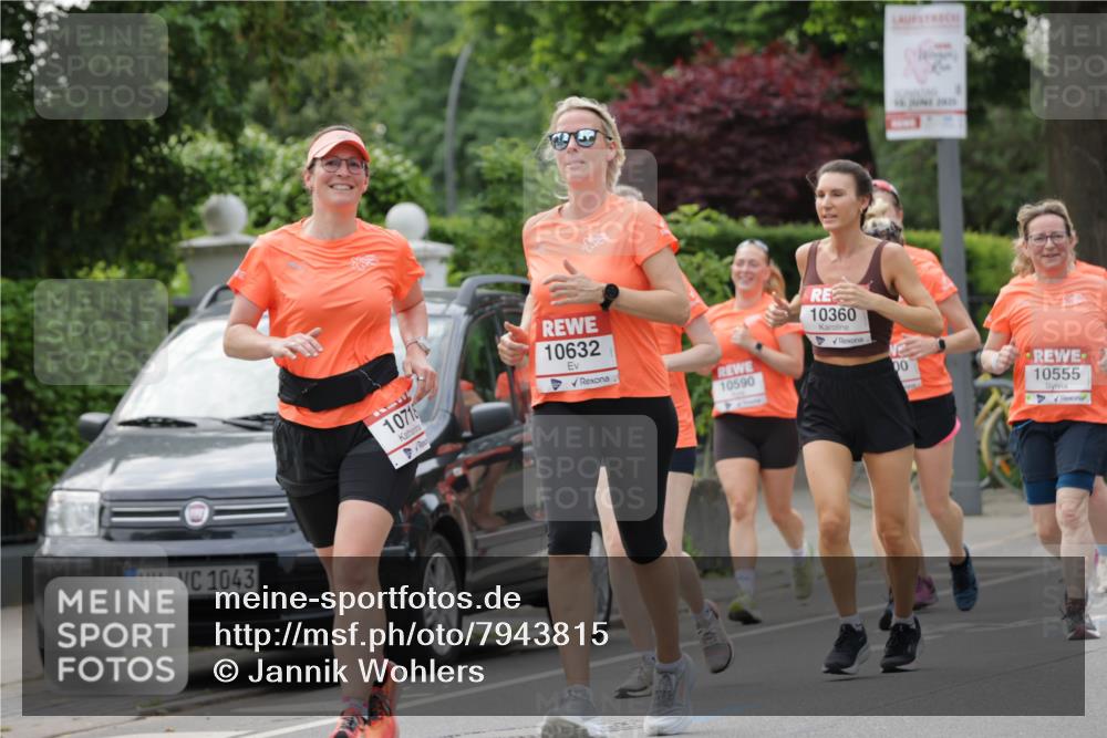 15.06.2025 - REWE Women's Run Jannik Wohlers http://msf.ph/oto/7943815 15.06.2025 08:29:09 Laufen 1043, 10718, 10632, 10590, 16, 2925, 10360, 00, 10555 meine-sportfotos.de