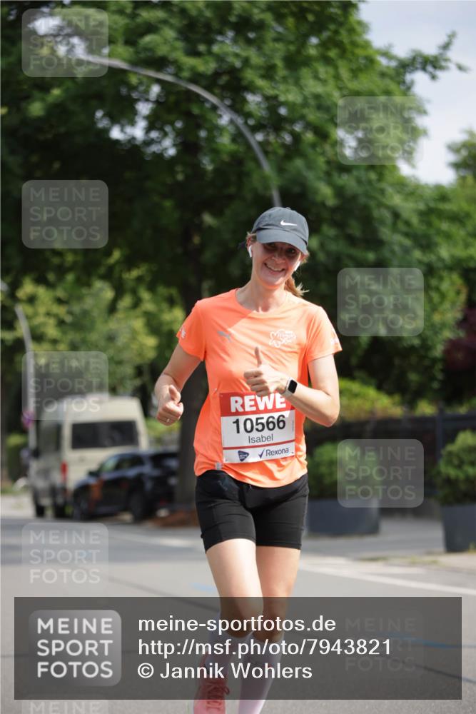 15.06.2025 - REWE Women's Run Jannik Wohlers http://msf.ph/oto/7943821 15.06.2025 08:47:17 Laufen 10566 meine-sportfotos.de