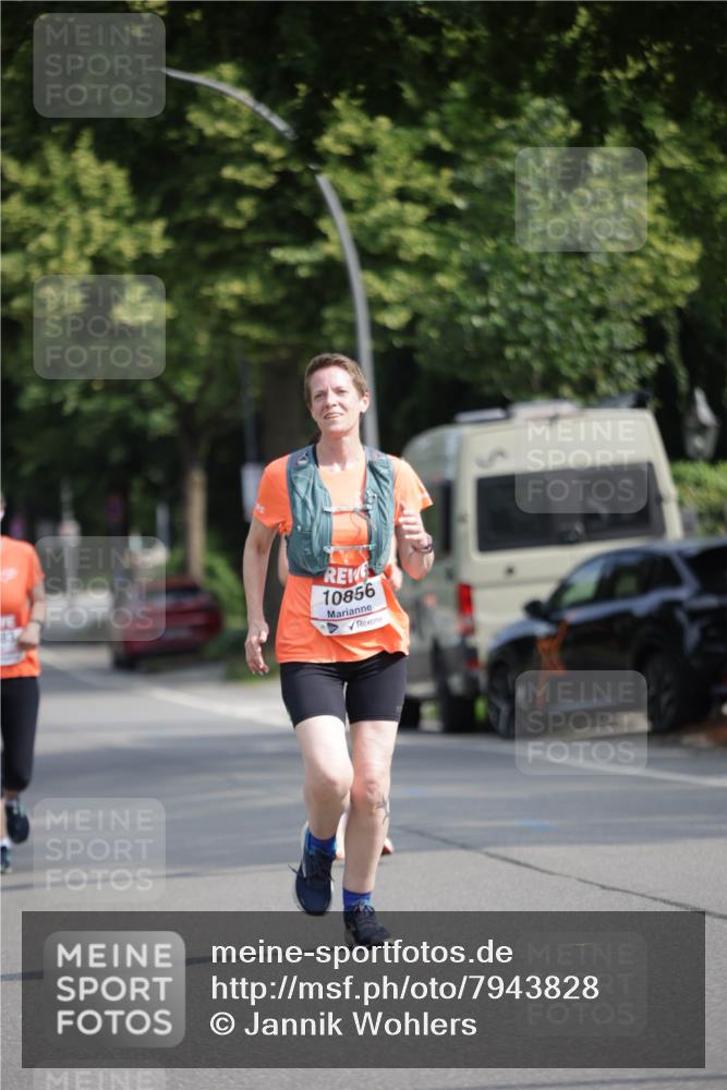 15.06.2025 - REWE Women's Run Jannik Wohlers http://msf.ph/oto/7943828 15.06.2025 08:47:19 Laufen 10856 meine-sportfotos.de