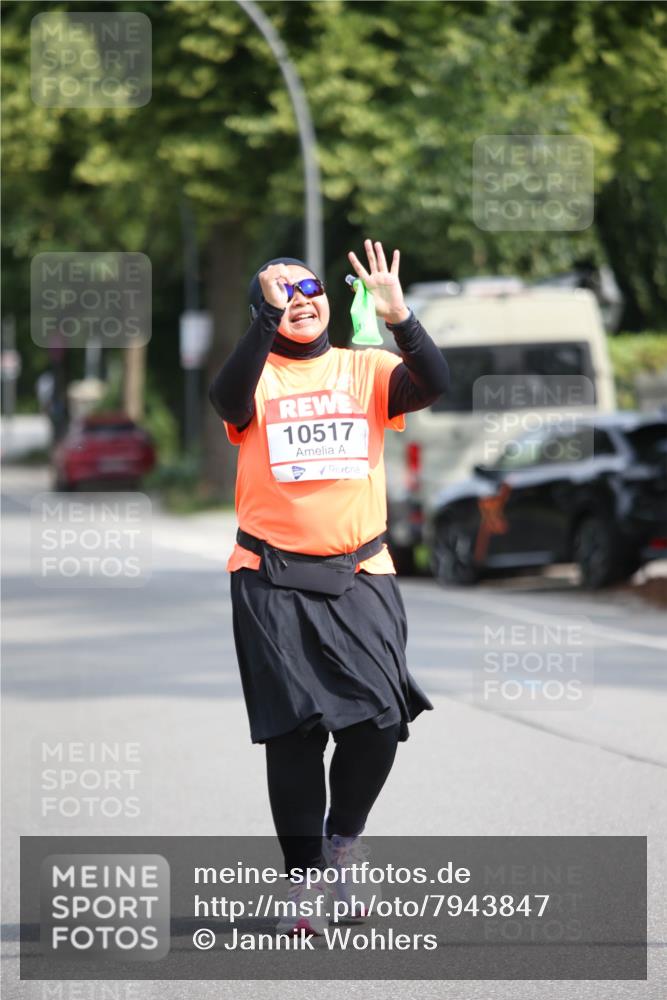 15.06.2025 - REWE Women's Run Jannik Wohlers http://msf.ph/oto/7943847 15.06.2025 10:02:58 Laufen 10517 meine-sportfotos.de