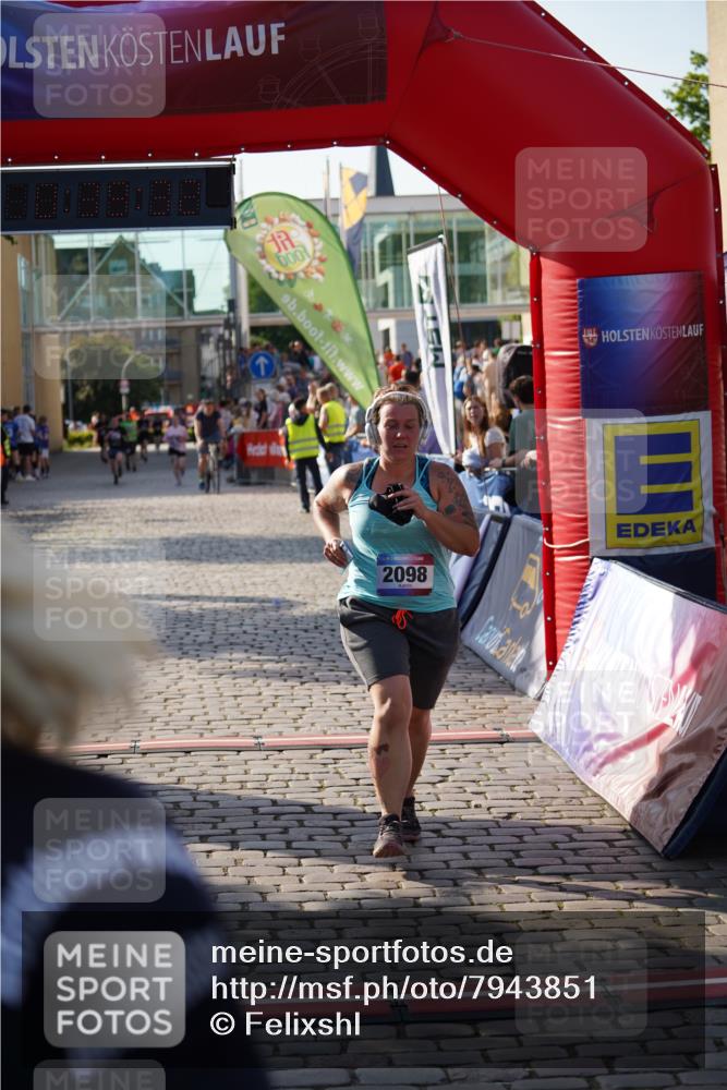 13.06.2025 - Holstenköstenlauf Felixshl http://msf.ph/oto/7943851 13.06.2025 18:09:33 Laufen 2098 meine-sportfotos.de