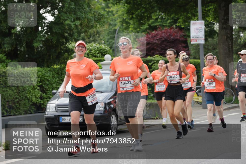 15.06.2025 - REWE Women's Run Jannik Wohlers http://msf.ph/oto/7943852 15.06.2025 08:29:09 Laufen 3, 10718, 10632, 10590, 10360, 15, 2025, 10600, 10555, 1075 meine-sportfotos.de