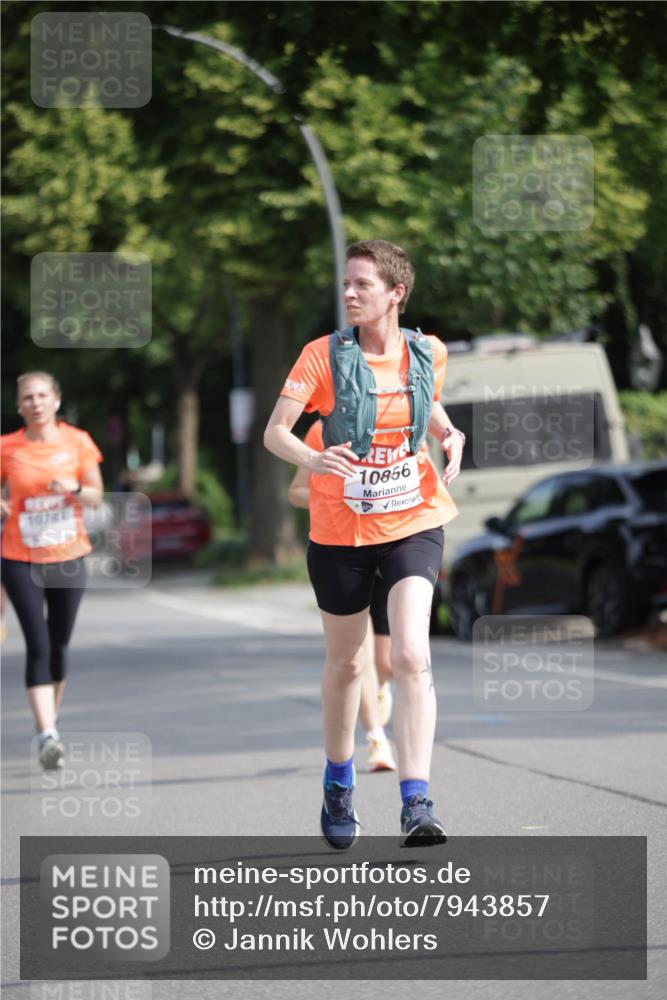 15.06.2025 - REWE Women's Run Jannik Wohlers http://msf.ph/oto/7943857 15.06.2025 08:47:19 Laufen 10783, 10856 meine-sportfotos.de