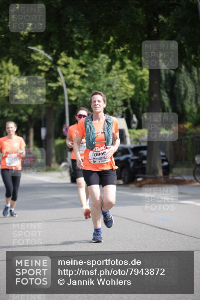 15.06.2025 - REWE Women's Run Jannik Wohlers http://msf.ph/oto/7943872 15.06.2025 08:47:20 Laufen 10856 meine-sportfotos.de