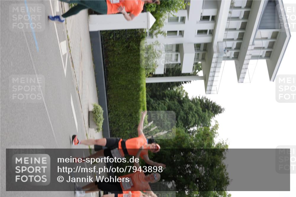 15.06.2025 - REWE Women's Run Jannik Wohlers http://msf.ph/oto/7943898 15.06.2025 08:29:10 Laufen  meine-sportfotos.de