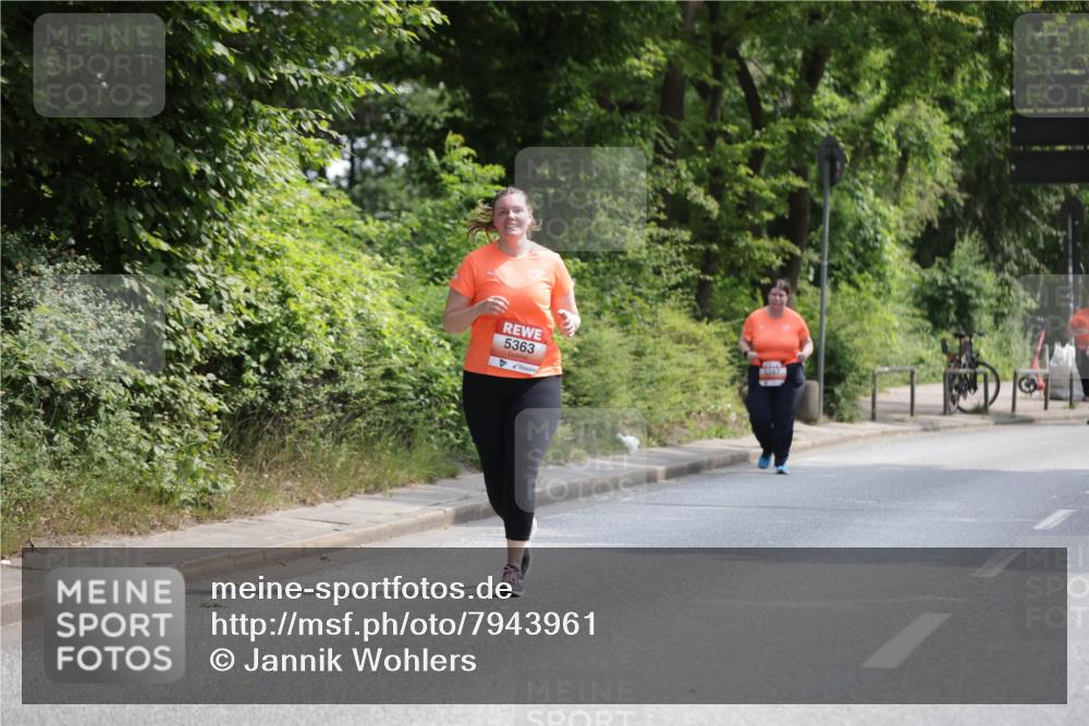 15.06.2025 - REWE Women's Run Jannik Wohlers http://msf.ph/oto/7943961 15.06.2025 10:16:56 Laufen 5363 meine-sportfotos.de