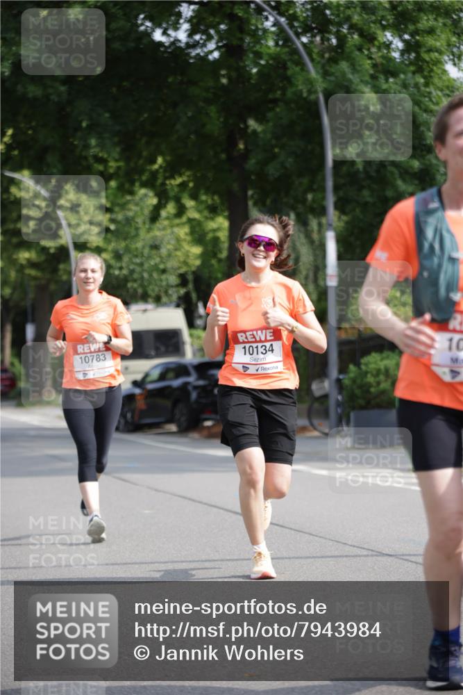 15.06.2025 - REWE Women's Run Jannik Wohlers http://msf.ph/oto/7943984 15.06.2025 08:47:22 Laufen 10783, 10134 meine-sportfotos.de