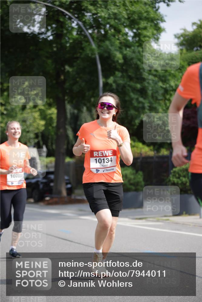 15.06.2025 - REWE Women's Run Jannik Wohlers http://msf.ph/oto/7944011 15.06.2025 08:47:23 Laufen 10783, 10134 meine-sportfotos.de