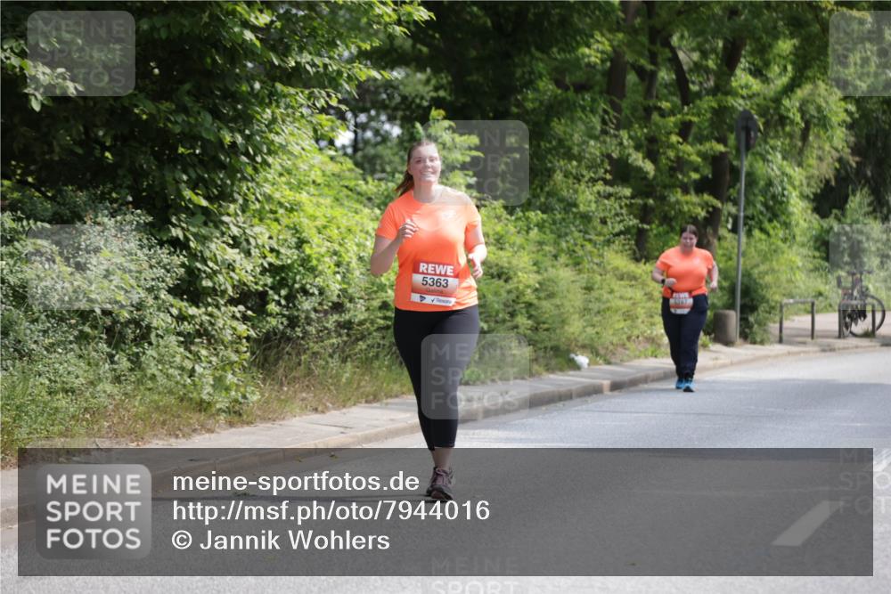 15.06.2025 - REWE Women's Run Jannik Wohlers http://msf.ph/oto/7944016 15.06.2025 10:16:57 Laufen 5363 meine-sportfotos.de