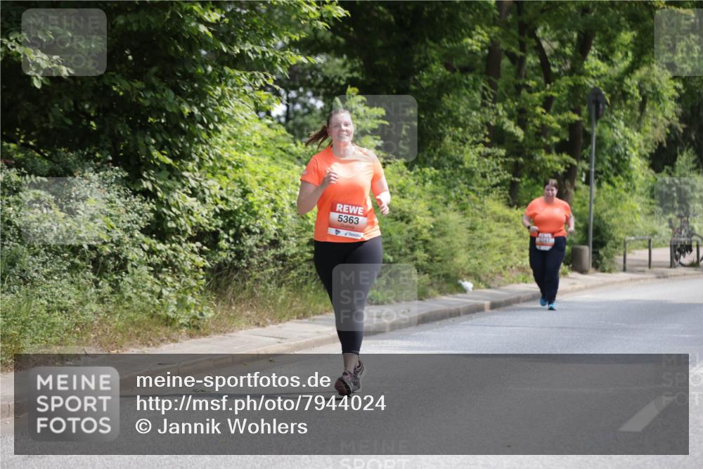 15.06.2025 - REWE Women's Run Jannik Wohlers http://msf.ph/oto/7944024 15.06.2025 10:16:57 Laufen 5363 meine-sportfotos.de