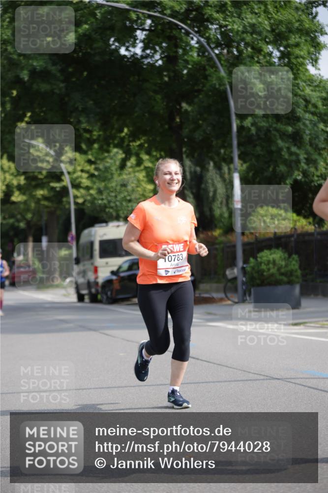 15.06.2025 - REWE Women's Run Jannik Wohlers http://msf.ph/oto/7944028 15.06.2025 08:47:23 Laufen 0783 meine-sportfotos.de
