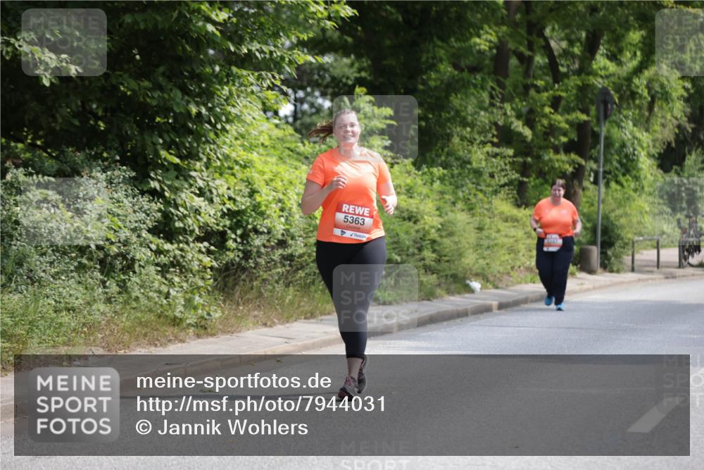 15.06.2025 - REWE Women's Run Jannik Wohlers http://msf.ph/oto/7944031 15.06.2025 10:16:57 Laufen 5363 meine-sportfotos.de