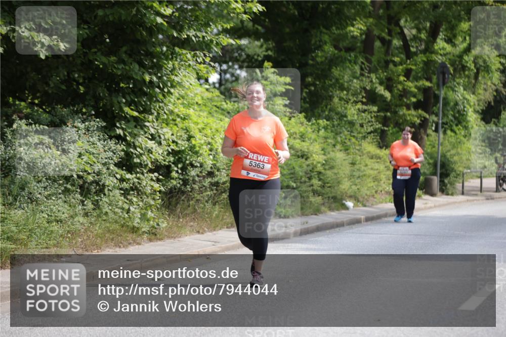 15.06.2025 - REWE Women's Run Jannik Wohlers http://msf.ph/oto/7944044 15.06.2025 10:16:57 Laufen 5363 meine-sportfotos.de