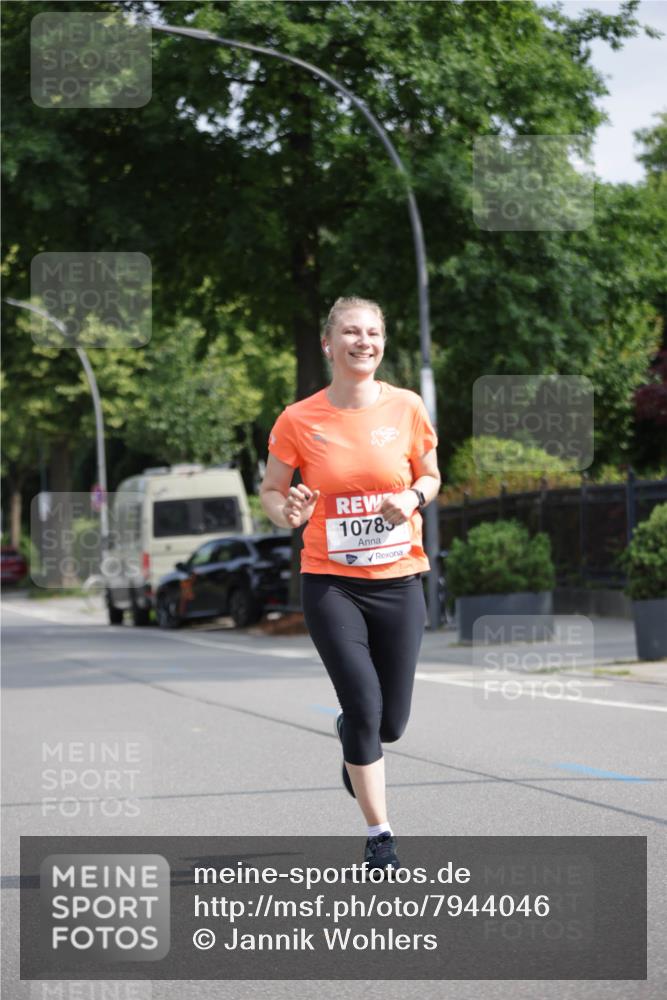 15.06.2025 - REWE Women's Run Jannik Wohlers http://msf.ph/oto/7944046 15.06.2025 08:47:24 Laufen 10785 meine-sportfotos.de
