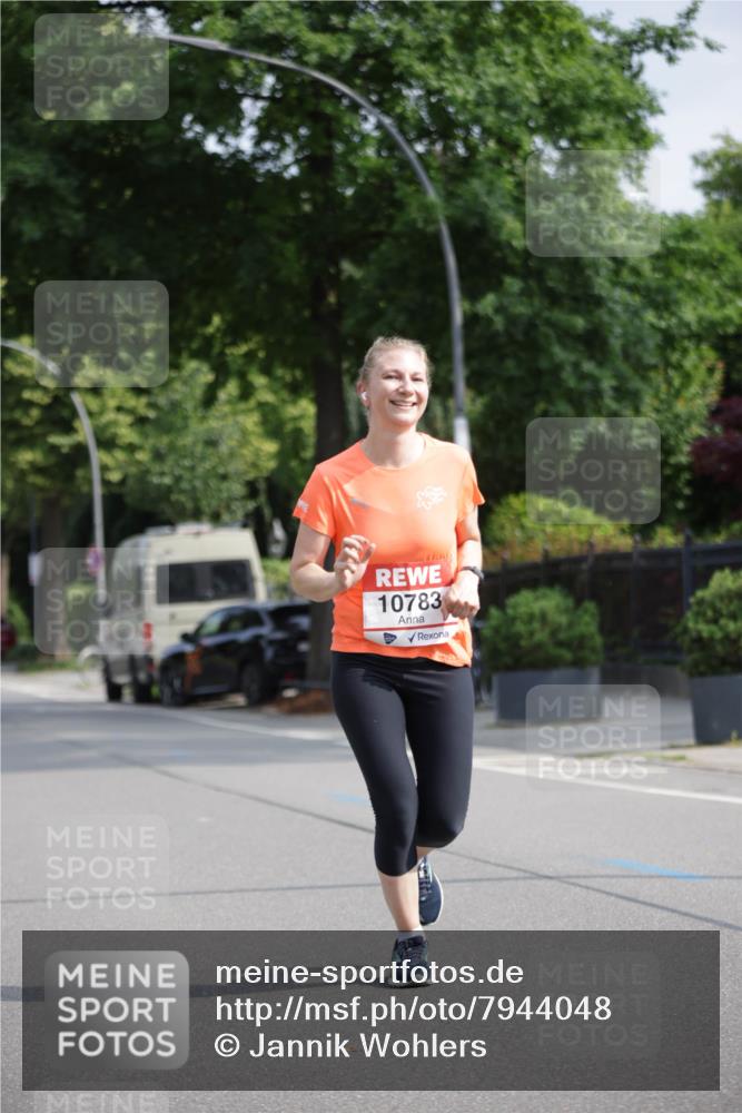15.06.2025 - REWE Women's Run Jannik Wohlers http://msf.ph/oto/7944048 15.06.2025 08:47:24 Laufen 10783 meine-sportfotos.de