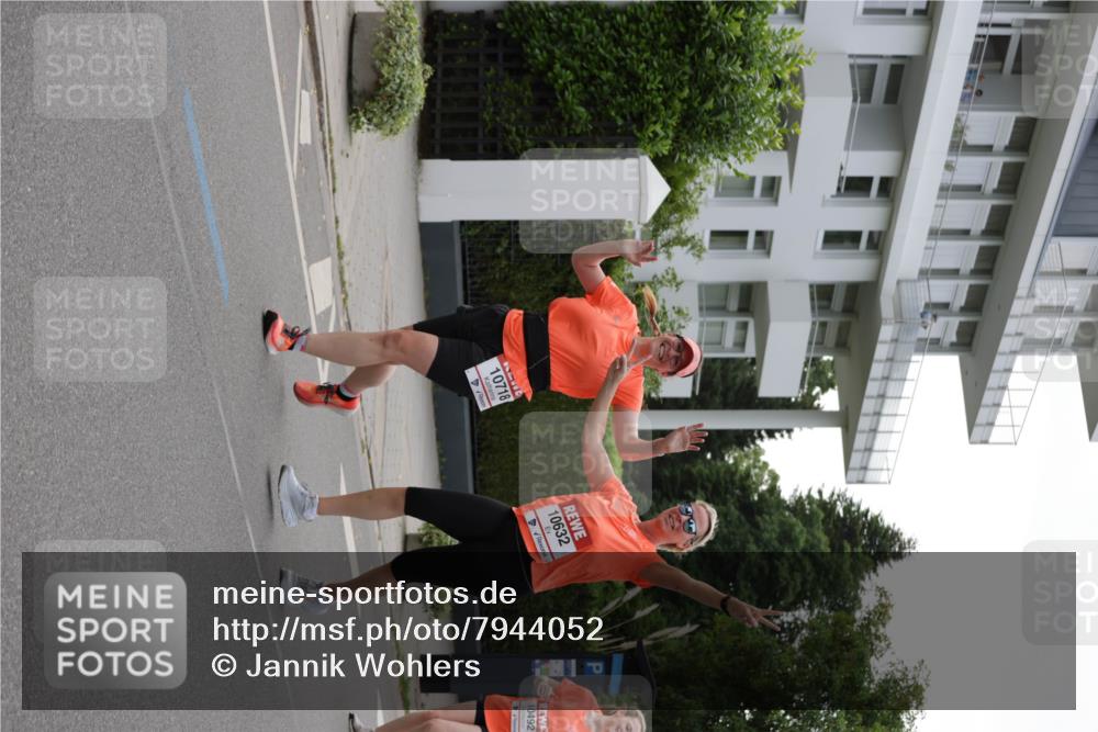 15.06.2025 - REWE Women's Run Jannik Wohlers http://msf.ph/oto/7944052 15.06.2025 08:29:11 Laufen 10718, 10632, 10492 meine-sportfotos.de