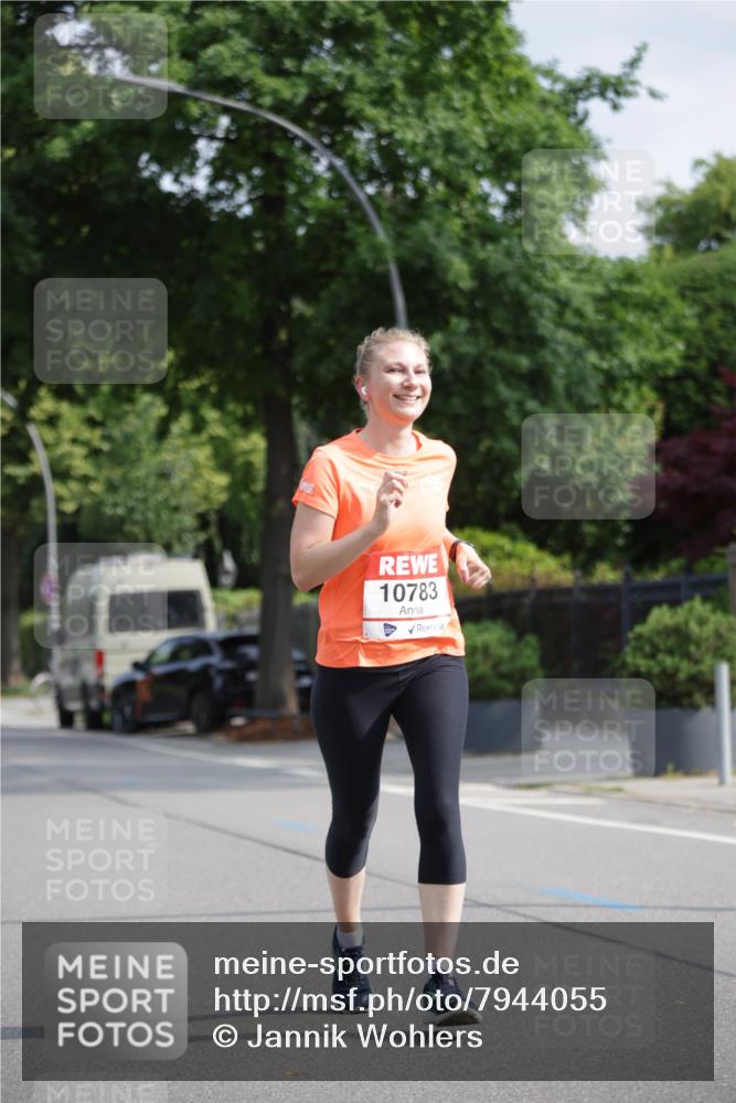 15.06.2025 - REWE Women's Run Jannik Wohlers http://msf.ph/oto/7944055 15.06.2025 08:47:24 Laufen 10783 meine-sportfotos.de