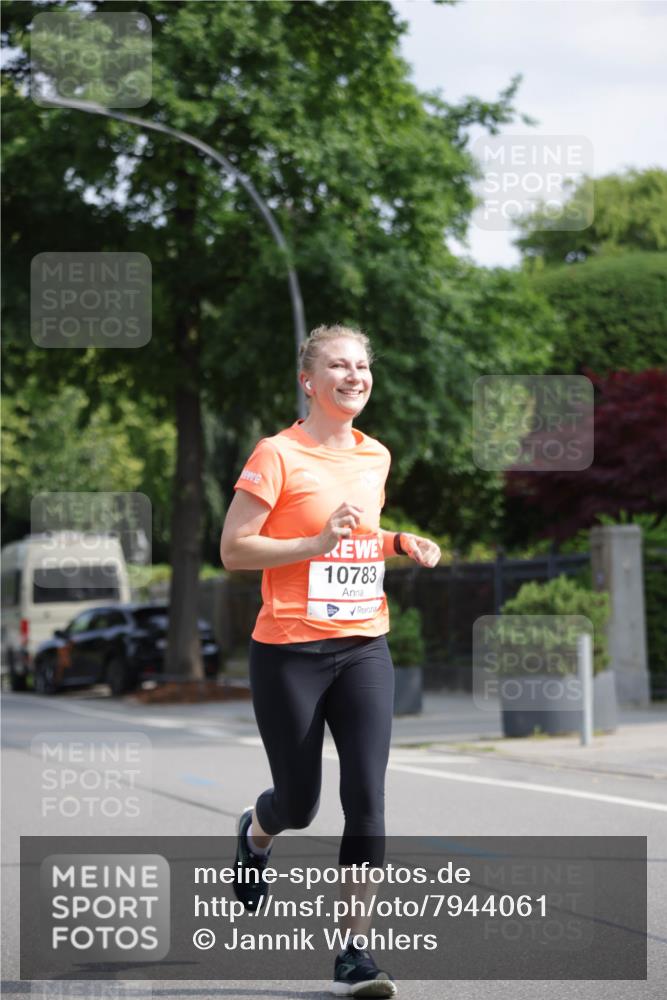 15.06.2025 - REWE Women's Run Jannik Wohlers http://msf.ph/oto/7944061 15.06.2025 08:47:24 Laufen 10783 meine-sportfotos.de