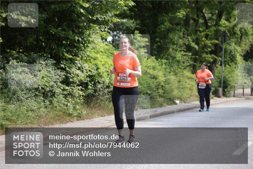 15.06.2025 - REWE Women's Run Jannik Wohlers http://msf.ph/oto/7944062 15.06.2025 10:16:57 Laufen 5363 meine-sportfotos.de