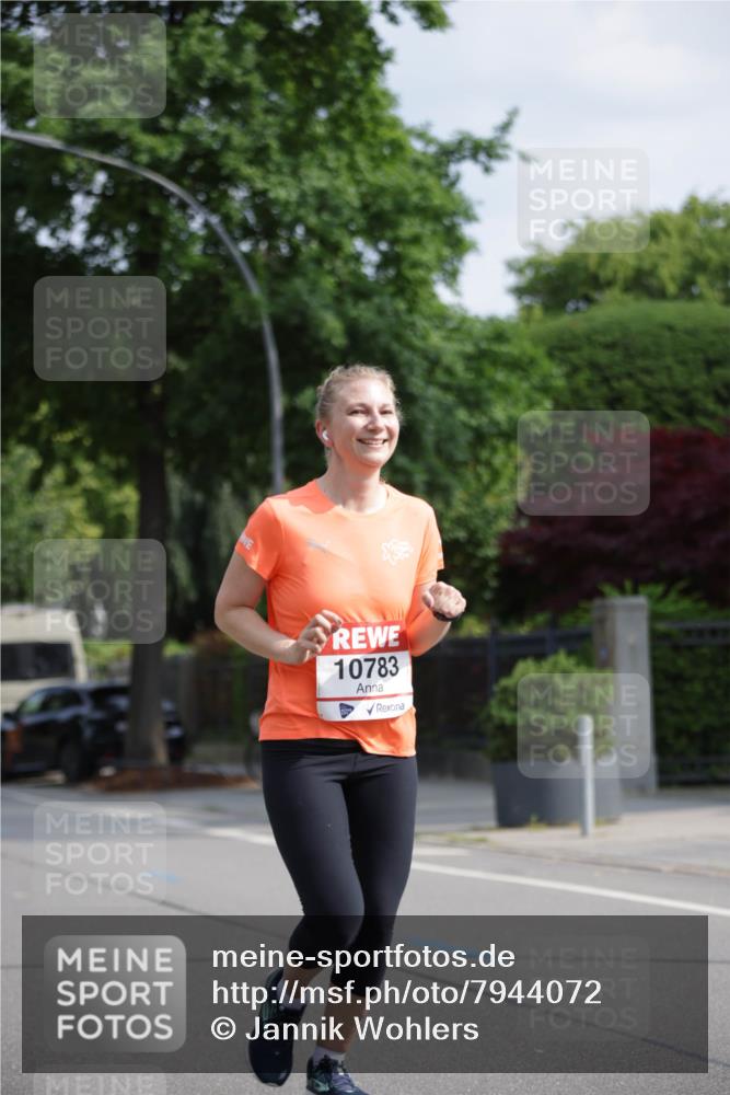 15.06.2025 - REWE Women's Run Jannik Wohlers http://msf.ph/oto/7944072 15.06.2025 08:47:24 Laufen 10783 meine-sportfotos.de