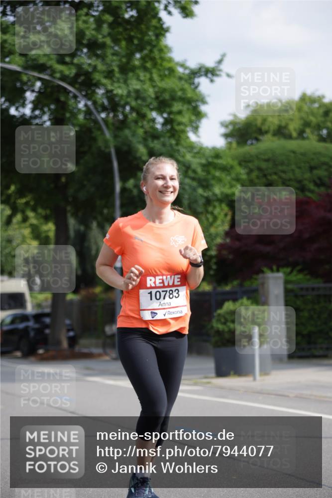 15.06.2025 - REWE Women's Run Jannik Wohlers http://msf.ph/oto/7944077 15.06.2025 08:47:24 Laufen 10783 meine-sportfotos.de