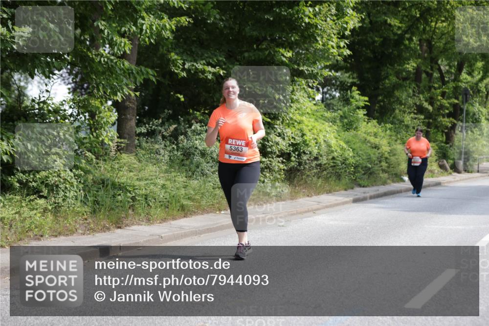 15.06.2025 - REWE Women's Run Jannik Wohlers http://msf.ph/oto/7944093 15.06.2025 10:16:59 Laufen 5363 meine-sportfotos.de