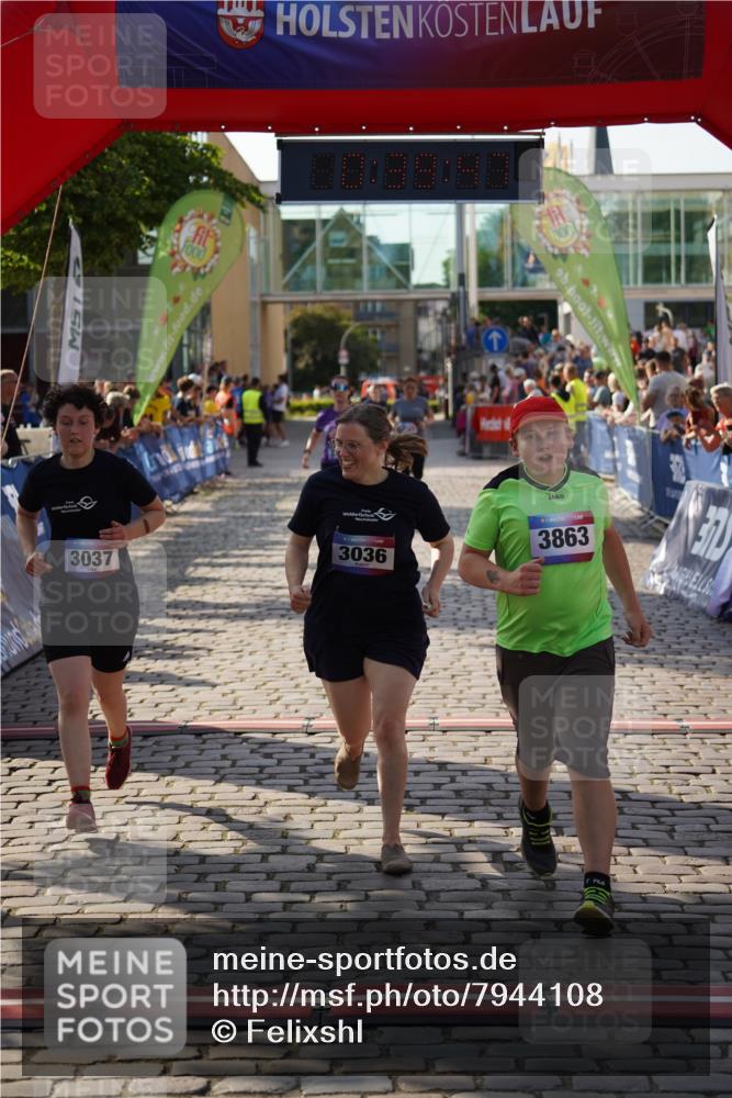 13.06.2025 - Holstenköstenlauf Felixshl http://msf.ph/oto/7944108 13.06.2025 18:09:49 Laufen 2734, 3036, 3037, 3151, 3863, 3963 meine-sportfotos.de