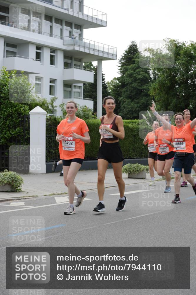 15.06.2025 - REWE Women's Run Jannik Wohlers http://msf.ph/oto/7944110 15.06.2025 08:29:13 Laufen 10492, 10300, 10590, 10555, 10600 meine-sportfotos.de
