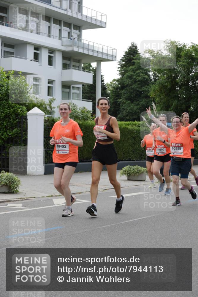 15.06.2025 - REWE Women's Run Jannik Wohlers http://msf.ph/oto/7944113 15.06.2025 08:29:13 Laufen 10492, 10600, 10555, 10590 meine-sportfotos.de