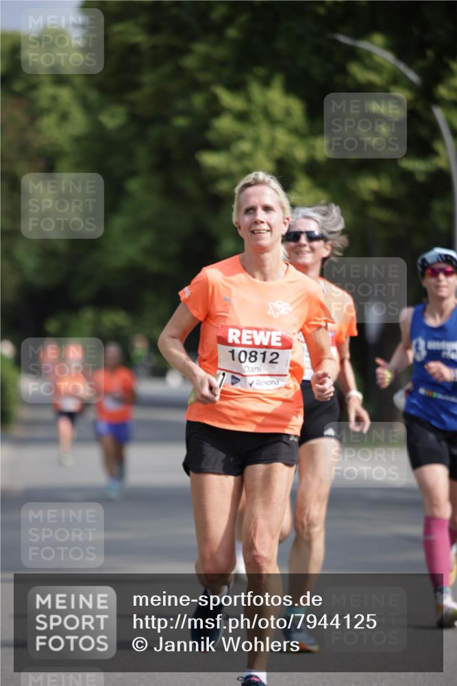 15.06.2025 - REWE Women's Run Jannik Wohlers http://msf.ph/oto/7944125 15.06.2025 08:47:29 Laufen 10812 meine-sportfotos.de