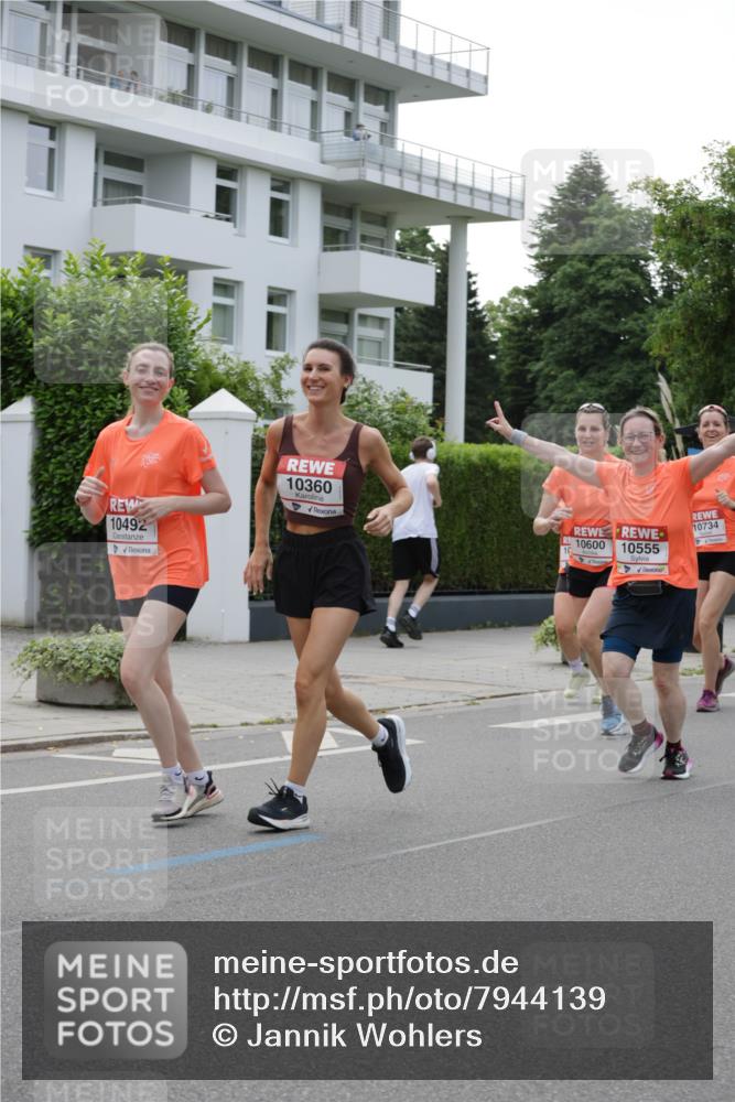 15.06.2025 - REWE Women's Run Jannik Wohlers http://msf.ph/oto/7944139 15.06.2025 08:29:13 Laufen 10492, 10360, 10600, 10555, 10734 meine-sportfotos.de