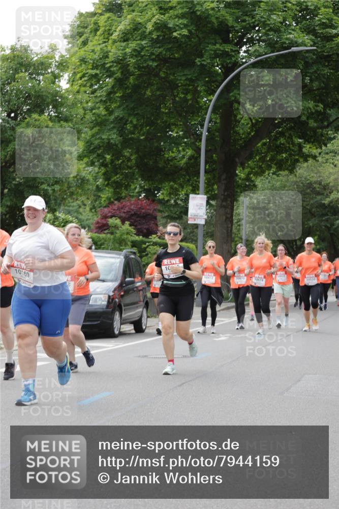 15.06.2025 - REWE Women's Run Jannik Wohlers http://msf.ph/oto/7944159 15.06.2025 08:29:19 Laufen 10169, 10, 10472, 10831, 10870, 10674, 10532 meine-sportfotos.de