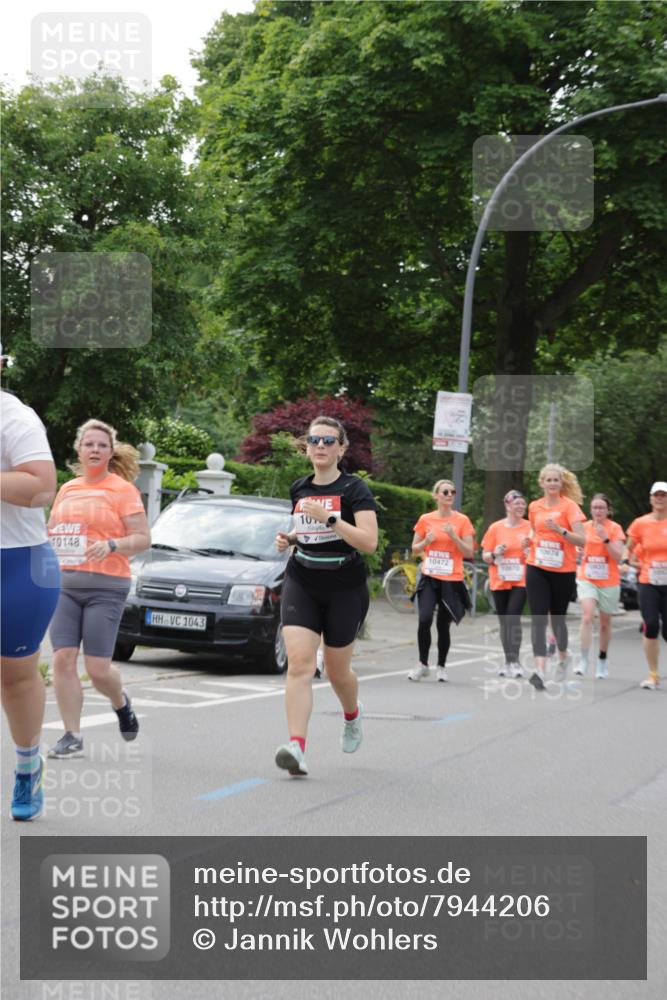 15.06.2025 - REWE Women's Run Jannik Wohlers http://msf.ph/oto/7944206 15.06.2025 08:29:20 Laufen 10148, 1043 meine-sportfotos.de