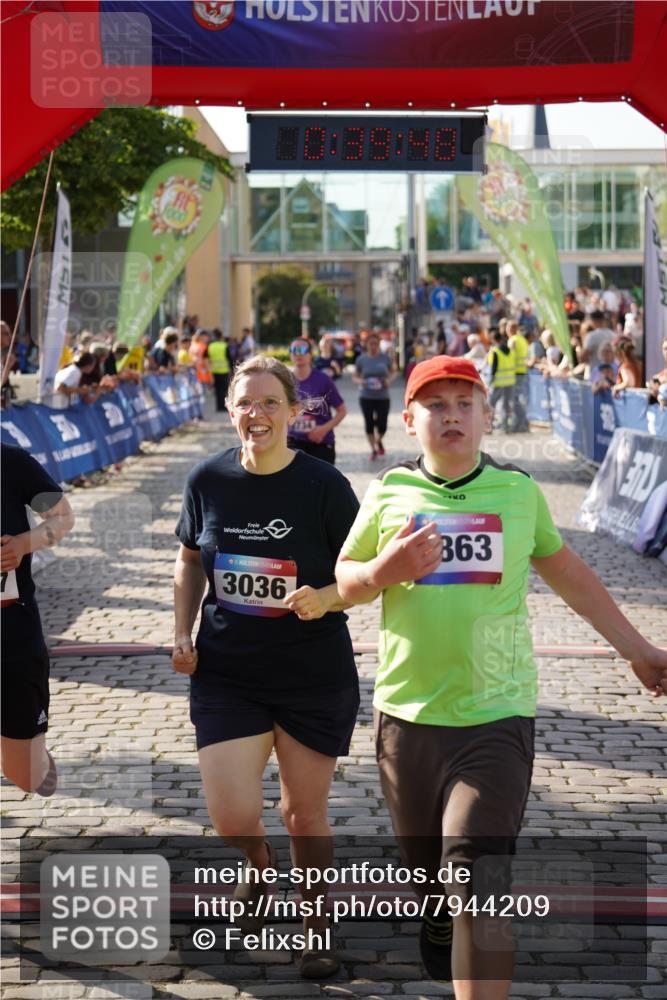 13.06.2025 - Holstenköstenlauf Felixshl http://msf.ph/oto/7944209 13.06.2025 18:09:49 Laufen 2734, 3036, 3037, 3151, 3863, 3963 meine-sportfotos.de