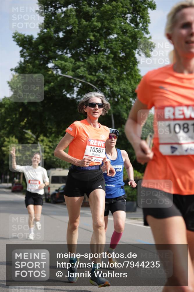 15.06.2025 - REWE Women's Run Jannik Wohlers http://msf.ph/oto/7944235 15.06.2025 08:47:32 Laufen 10771, 10567, 1081, 4 meine-sportfotos.de
