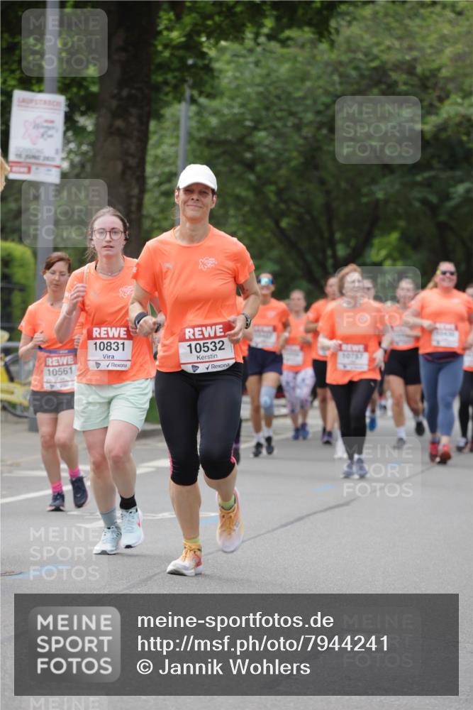 15.06.2025 - REWE Women's Run Jannik Wohlers http://msf.ph/oto/7944241 15.06.2025 08:29:22 Laufen 10561, 10831, 10532, 10757 meine-sportfotos.de