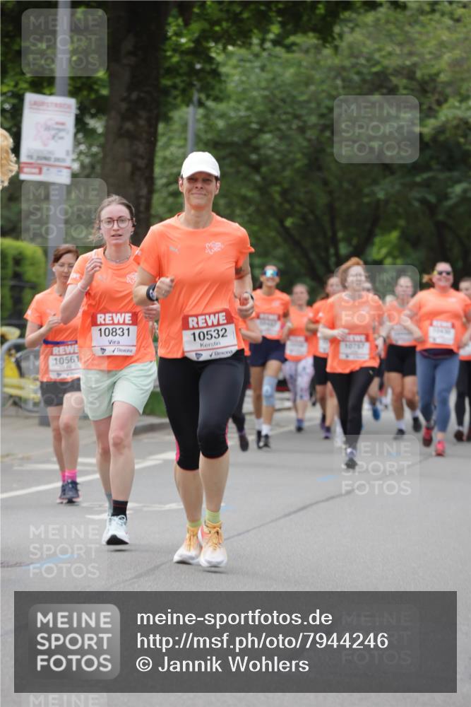 15.06.2025 - REWE Women's Run Jannik Wohlers http://msf.ph/oto/7944246 15.06.2025 08:29:22 Laufen 10561, 10831, 10532, 1077 meine-sportfotos.de