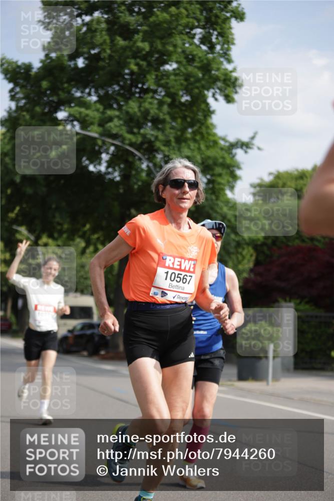 15.06.2025 - REWE Women's Run Jannik Wohlers http://msf.ph/oto/7944260 15.06.2025 08:47:32 Laufen 10567 meine-sportfotos.de