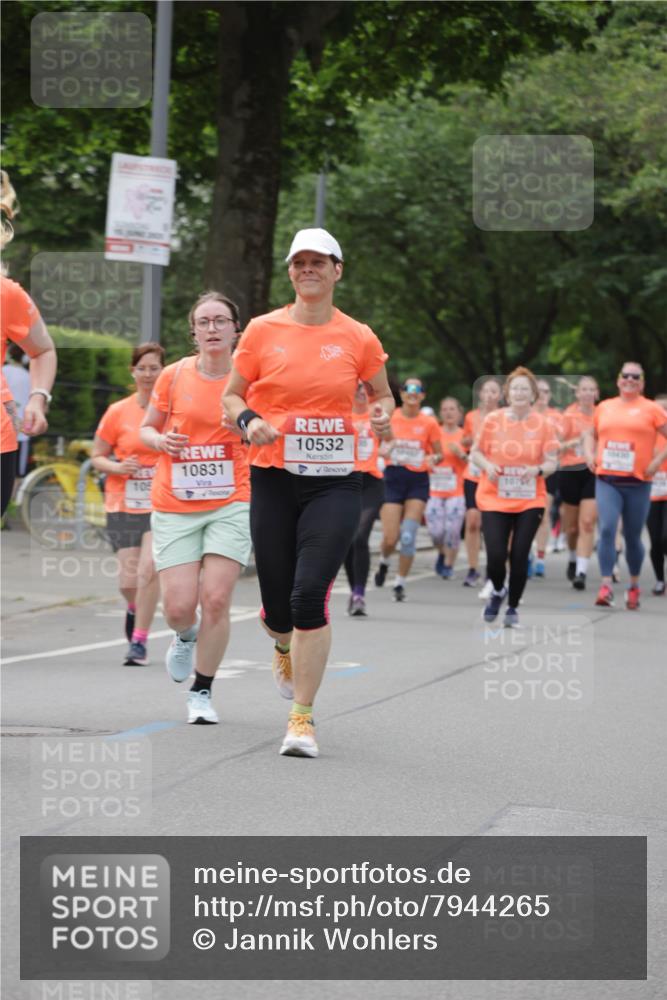15.06.2025 - REWE Women's Run Jannik Wohlers http://msf.ph/oto/7944265 15.06.2025 08:29:23 Laufen 105, 10831, 10532, 107 meine-sportfotos.de
