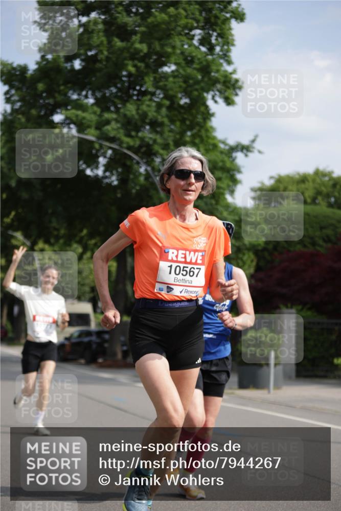 15.06.2025 - REWE Women's Run Jannik Wohlers http://msf.ph/oto/7944267 15.06.2025 08:47:32 Laufen 10567 meine-sportfotos.de