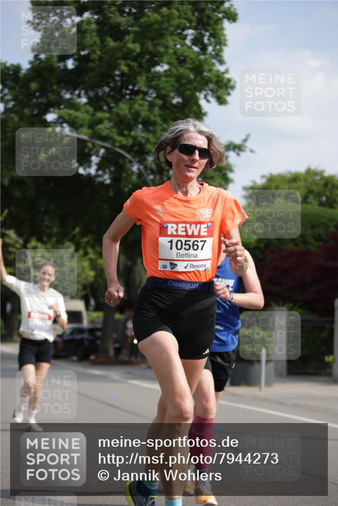 15.06.2025 - REWE Women's Run Jannik Wohlers http://msf.ph/oto/7944273 15.06.2025 08:47:32 Laufen 10567 meine-sportfotos.de