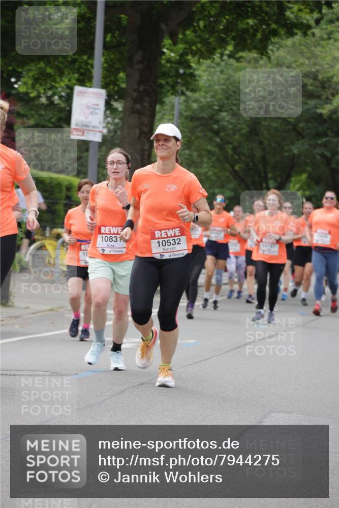 15.06.2025 - REWE Women's Run Jannik Wohlers http://msf.ph/oto/7944275 15.06.2025 08:29:23 Laufen 10831, 10532, 10757 meine-sportfotos.de