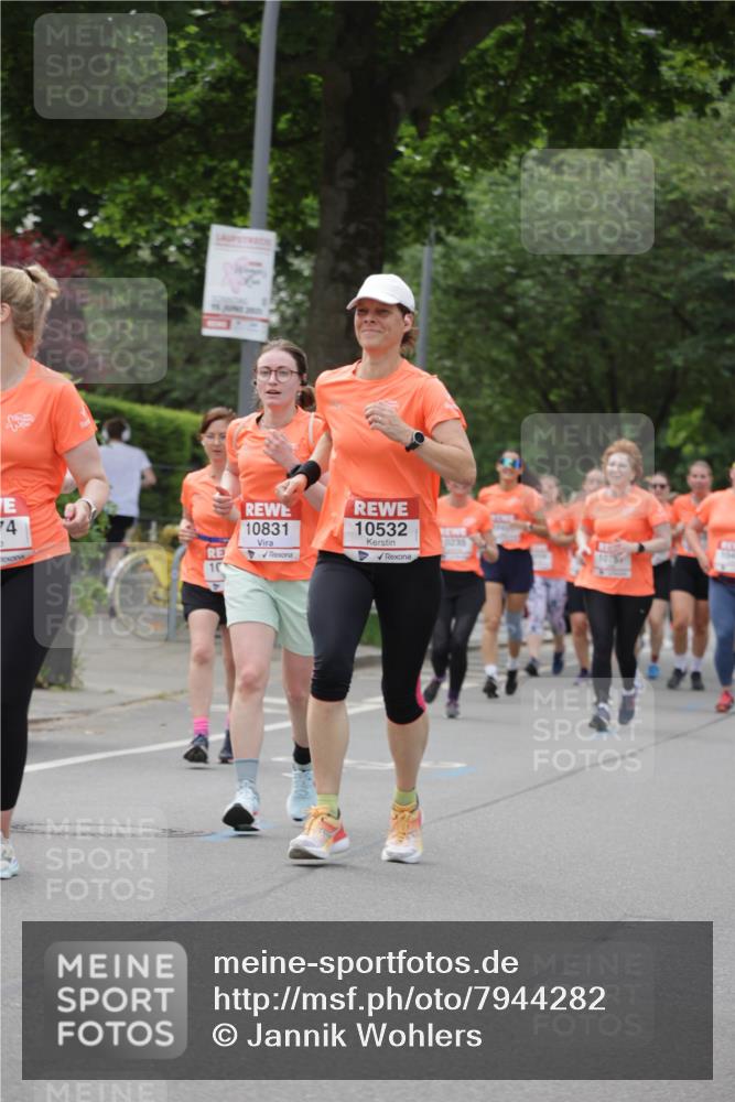 15.06.2025 - REWE Women's Run Jannik Wohlers http://msf.ph/oto/7944282 15.06.2025 08:29:23 Laufen 10831, 10532 meine-sportfotos.de