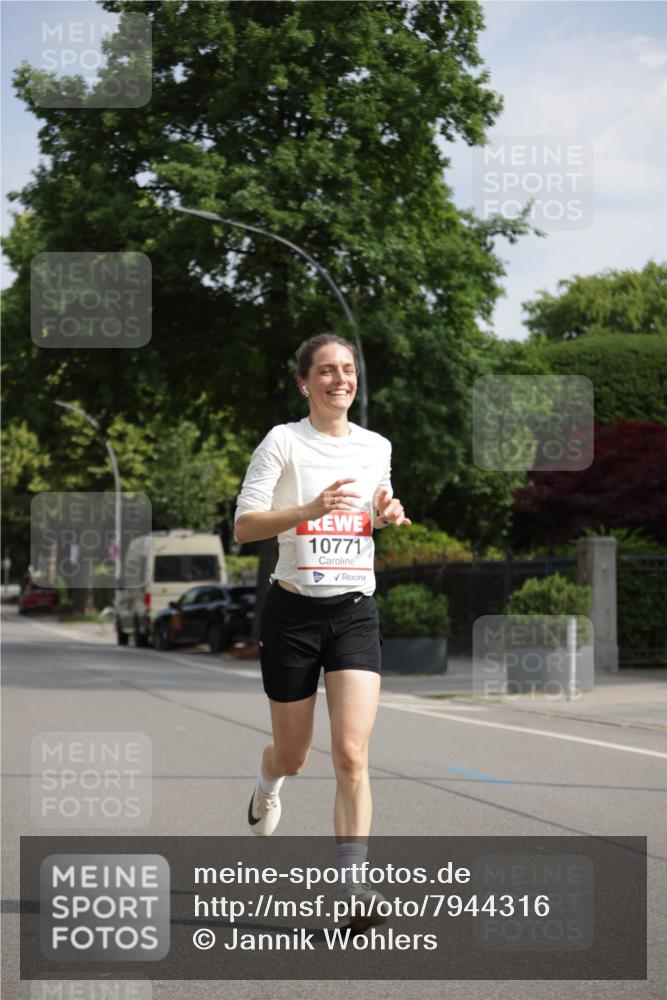 15.06.2025 - REWE Women's Run Jannik Wohlers http://msf.ph/oto/7944316 15.06.2025 08:47:33 Laufen 10771, 252 meine-sportfotos.de
