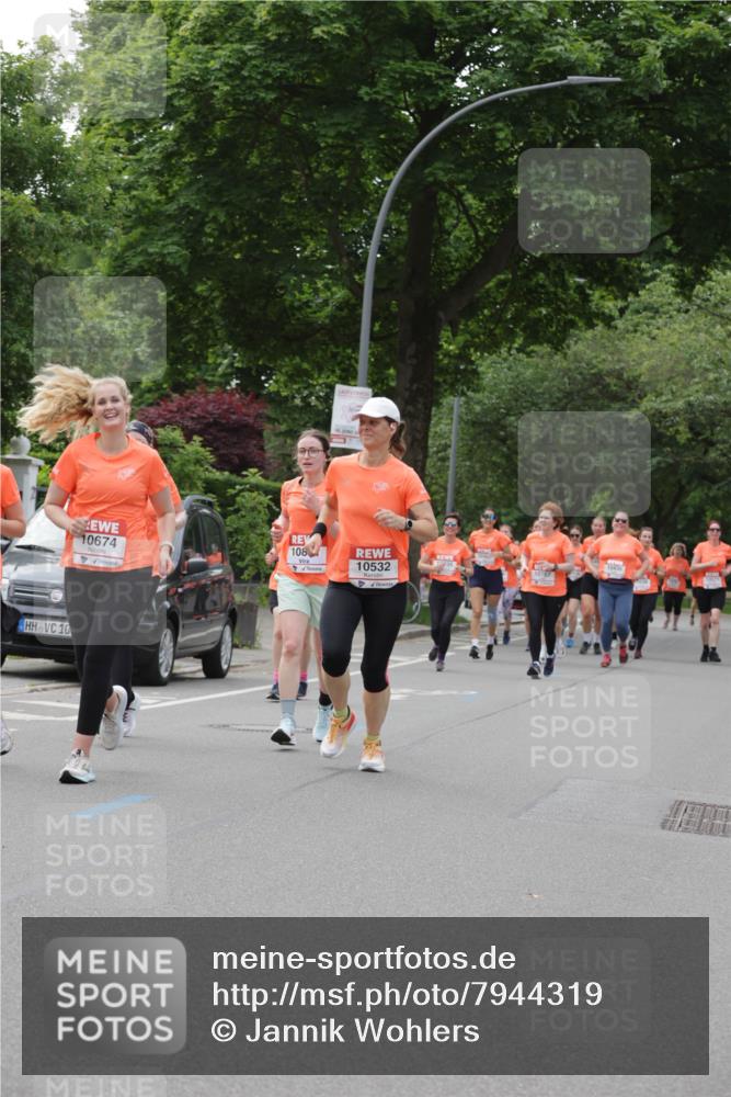 15.06.2025 - REWE Women's Run Jannik Wohlers http://msf.ph/oto/7944319 15.06.2025 08:29:24 Laufen 10, 10674, 108, 10532, 10430, 10757 meine-sportfotos.de