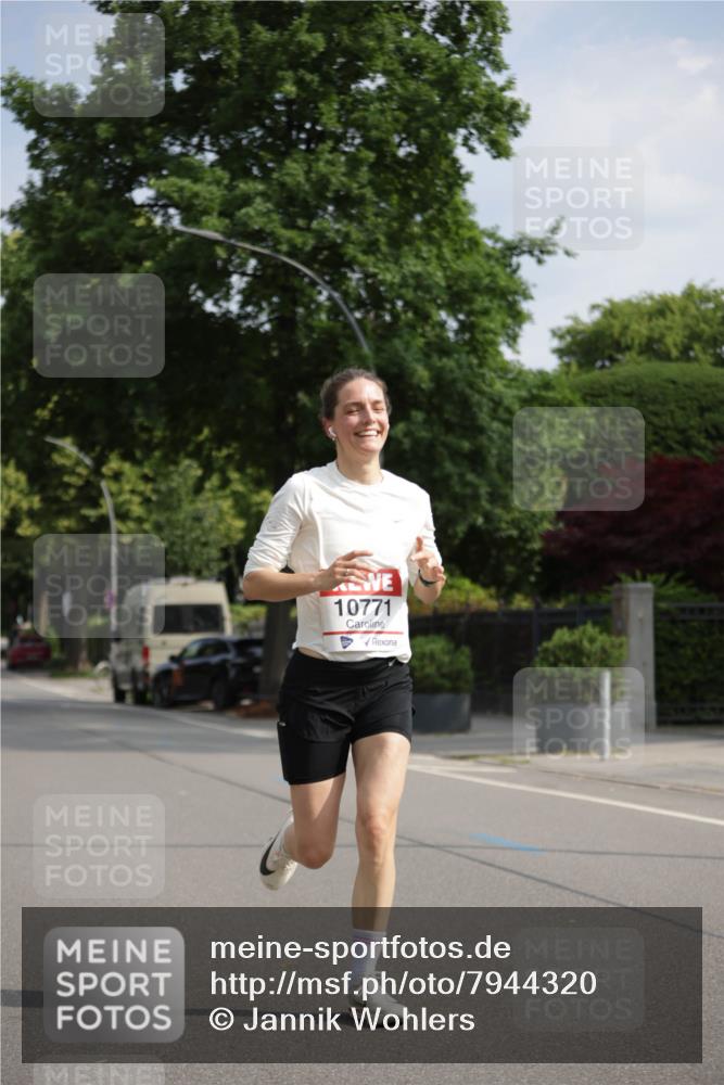 15.06.2025 - REWE Women's Run Jannik Wohlers http://msf.ph/oto/7944320 15.06.2025 08:47:33 Laufen 10771 meine-sportfotos.de